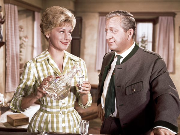 Gunther Philipp und Waltraut Haas in Mariandl auf Heimatkanal