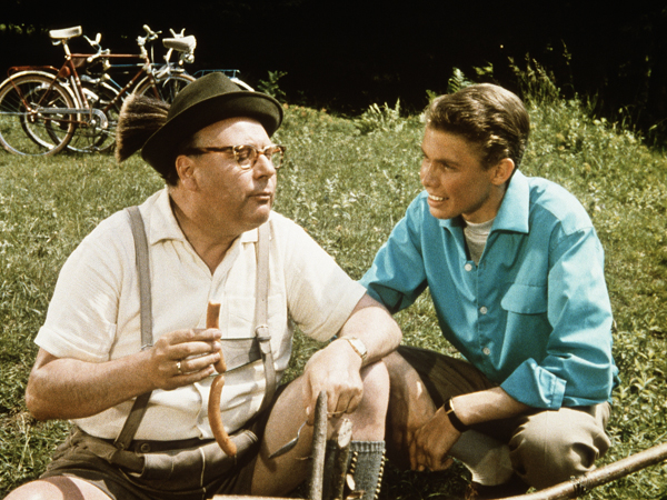 immer-diese-radfahrer-heinz-erhardt-peter-kraus Heinz Erhardt in "Immer diese Radfahrer" auf Heimatkanal